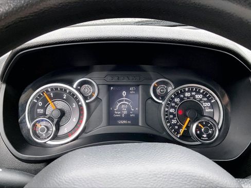 Used 2019 RAM 2500 Big Horn image 10