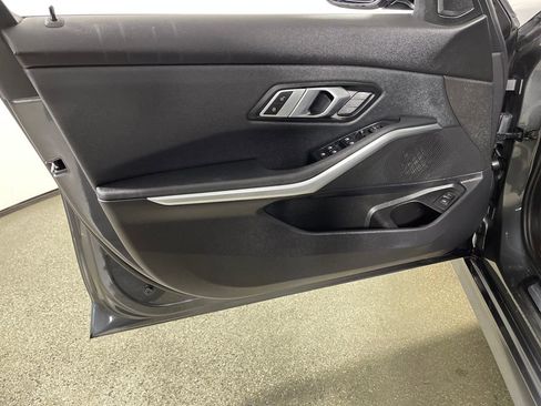 Used 2020 BMW 330i Sedan w/ Convenience Package image 17