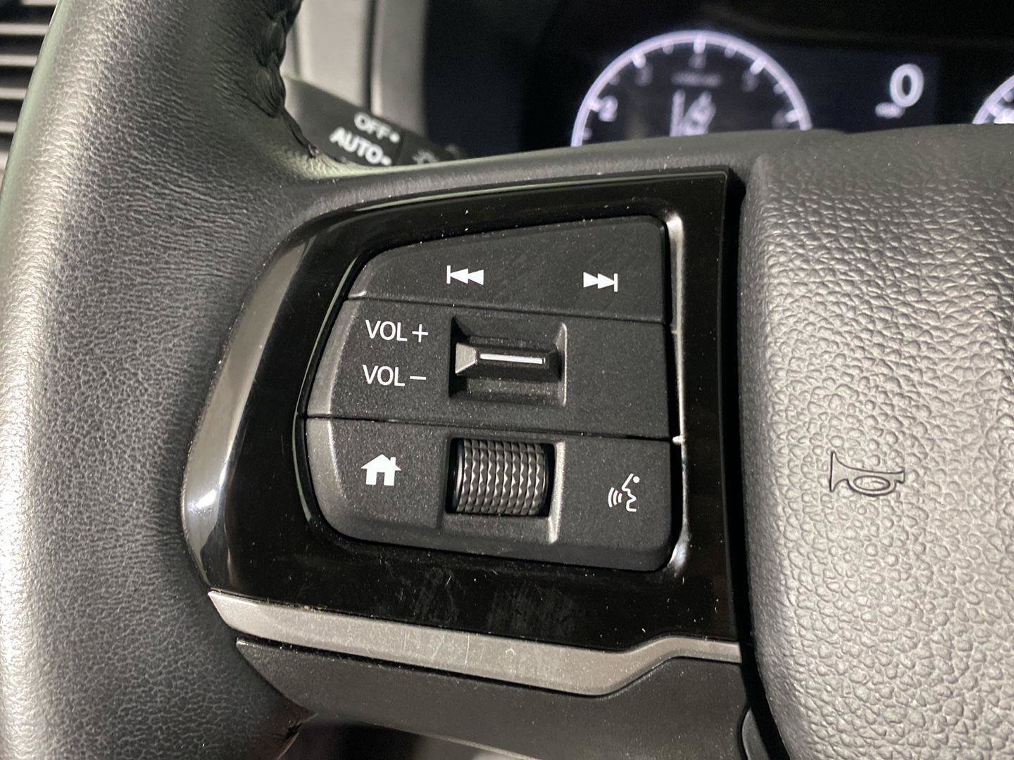 Used 2025 Honda Odyssey EX-L image 19