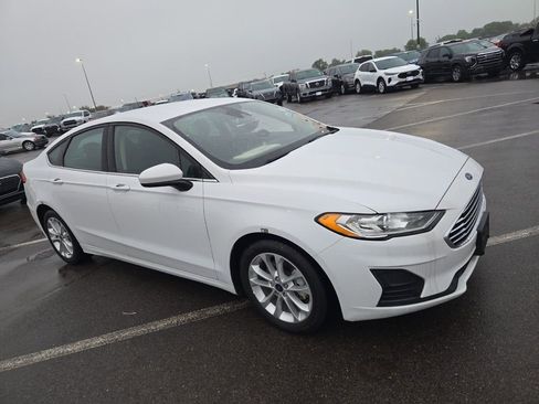 Used 2020 Ford Fusion SE FWD image 6
