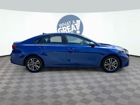 Certified 2023 Kia Forte LXS FWD image 4