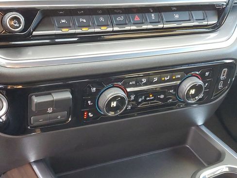 Used 2024 Chevrolet Silverado 1500 High Country image 18