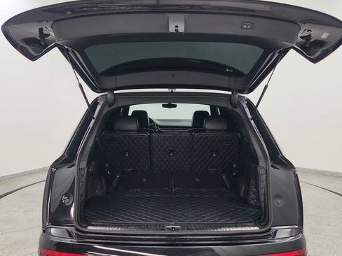 Used 2018 Audi Q7 3.0T Prestige w/ Prestige Package AWD/4WD image 23