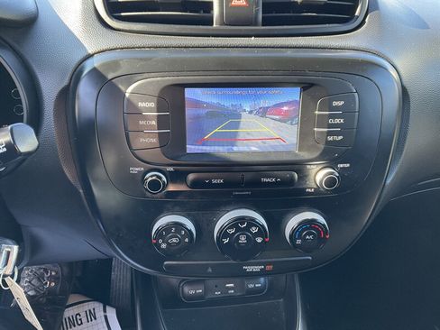 Used 2019 Kia Soul image 24