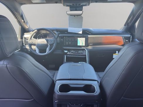 New 2025 GMC Sierra 2500 Denali w/ Technology Package image 14