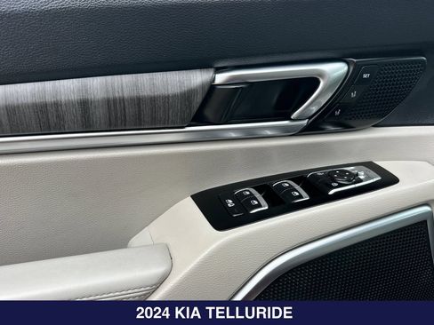 Used 2024 Kia Telluride SX Prestige AWD/4WD image 12