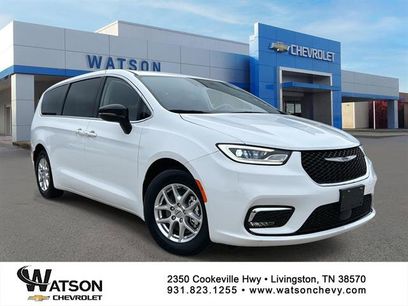 Used 2024 Chrysler Pacifica Touring-L