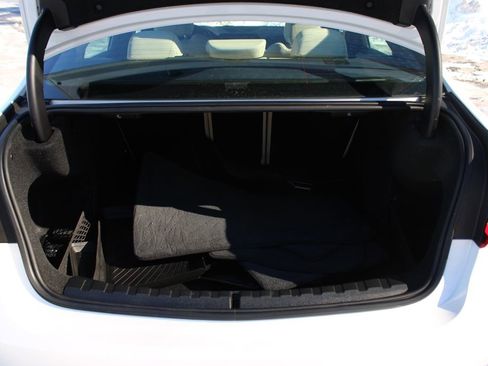 Used 2021 BMW 330i xDrive Sedan w/ Convenience Package image 9