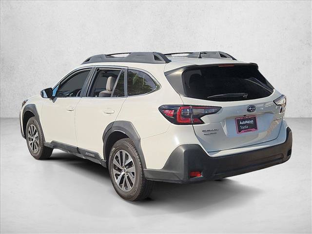 Used 2023 Subaru Outback Premium AWD/4WD image 9
