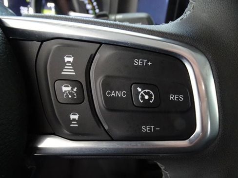 Certified 2025 Jeep Wrangler Unlimited Sahara AWD/4WD image 8