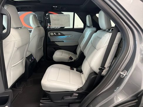 New 2027 Ford Explorer Platinum AWD/4WD image 16