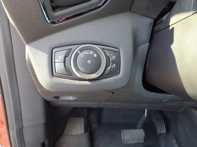 Used 2019 Ford Escape Titanium AWD/4WD image 25