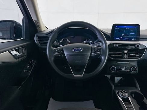 Used 2020 Ford Escape SE image 24