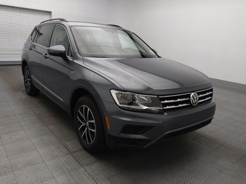 Used 2021 Volkswagen Tiguan SE w/ Panoramic Sunroof Package image 13