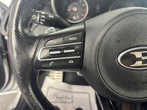 Used 2018 Kia Stinger GT1 AWD/4WD image 12