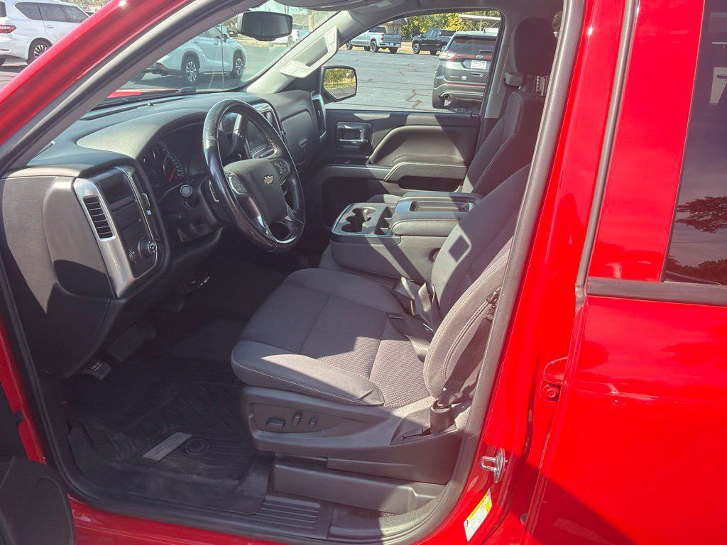 Used 2018 Chevrolet Silverado 1500 LT w/ Texas Edition RWD image 6
