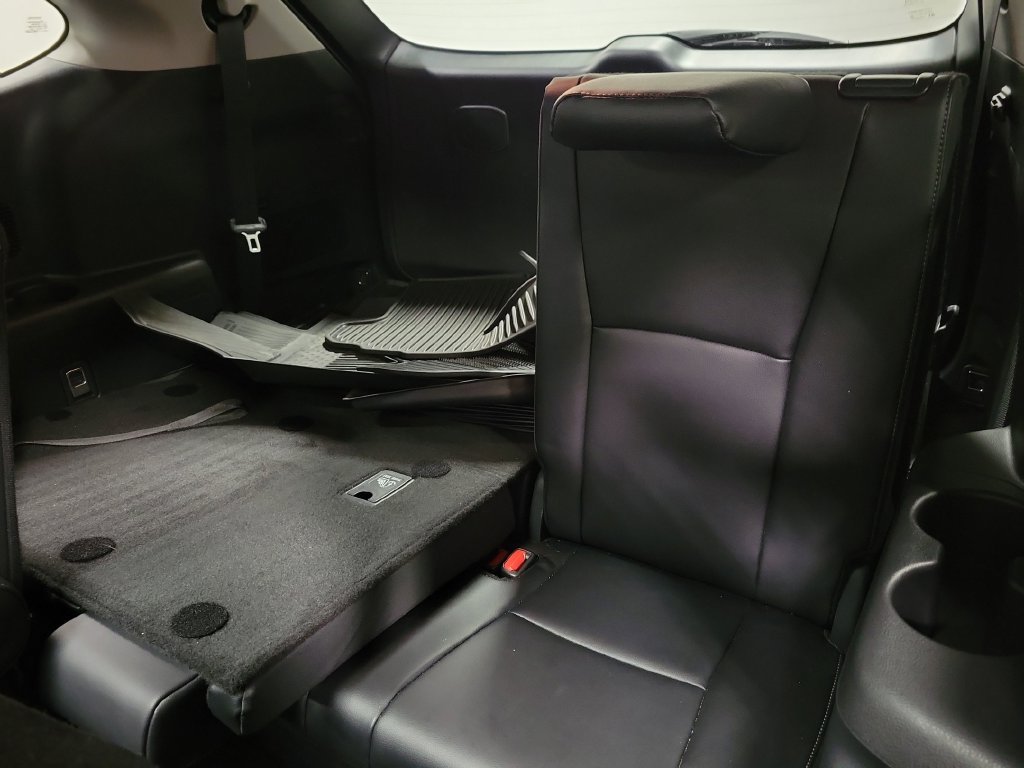 Used 2026 Toyota Highlander Platinum AWD/4WD image 33