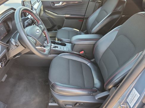 Used 2025 Ford Escape ST-Line Select AWD/4WD image 9