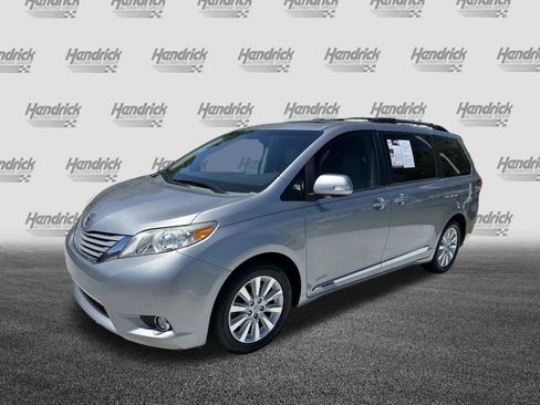 Used 2013 Toyota Sienna Limited w/ Premium Pkg AWD/4WD image 5