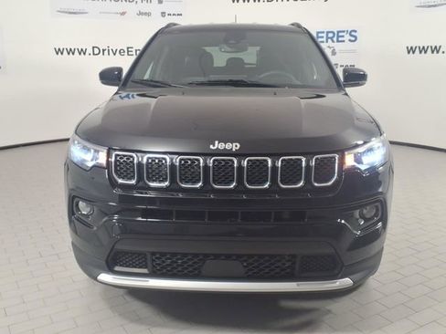 Used 2024 Jeep Compass Limited image 2