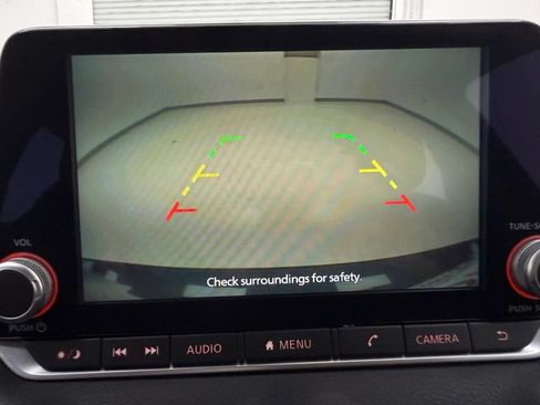 Used 2024 Nissan Sentra SV FWD image 21