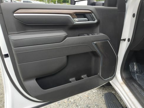 Certified 2025 Chevrolet Silverado 2500 LT w/ Convenience Package AWD/4WD image 14