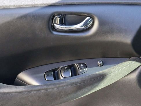 Used 2015 Nissan Leaf S image 15