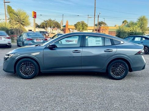 New 2026 Nissan Sentra SV w/ SV Convenience Package FWD image 4