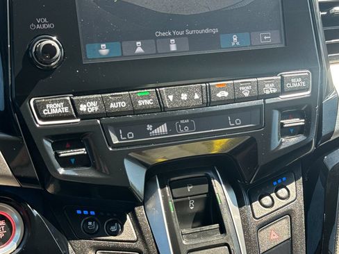 Used 2018 Honda Odyssey Elite image 27