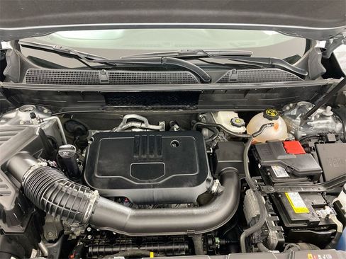 Certified 2023 GMC Acadia SLE w/ Driver Convenience Package image 24