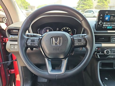 Used 2025 Honda Pilot EX-L image 19