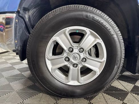 Used 2020 Toyota Tundra SR5 w/ SR5 Upgrade Package AWD/4WD image 10