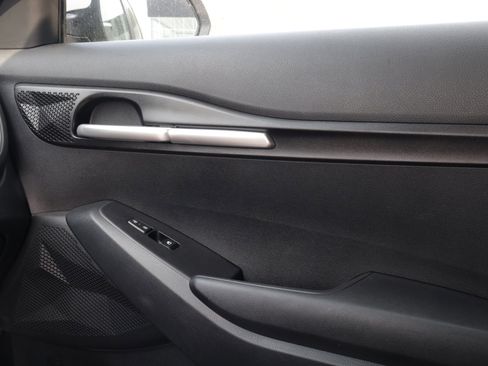 Used 2025 Kia Seltos LX image 13