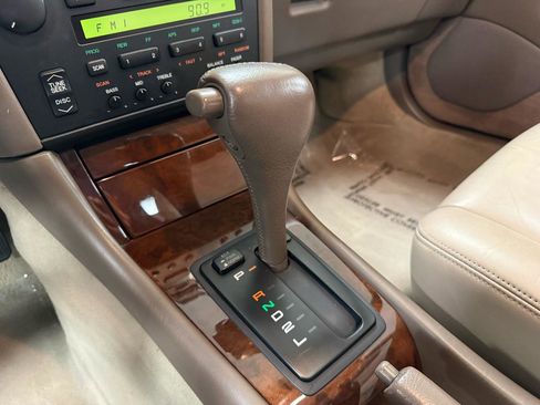 Used 1995 Lexus ES 330 FWD image 18