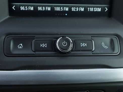 Used 2019 GMC Acadia SLE image 31