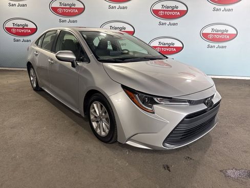 Used 2024 Toyota Corolla LE image 3