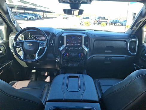 Used 2020 Chevrolet Silverado 1500 LTZ w/ LTZ Premium Package AWD/4WD image 12