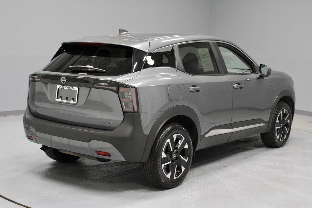 Certified 2025 Nissan Kicks SV AWD/4WD image 11