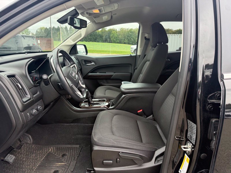 Used 2020 GMC Canyon SLE w/ Elevation Edition AWD/4WD image 3