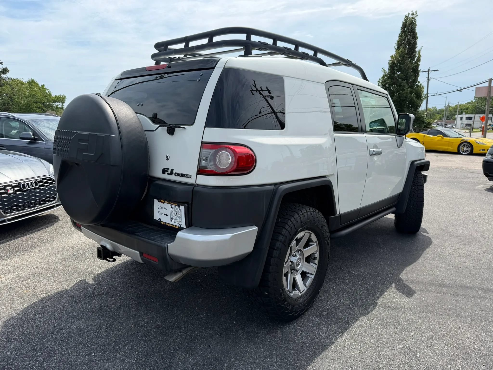 Used 2014 Toyota FJ Cruiser 4WD w/ Convenience Package image 3