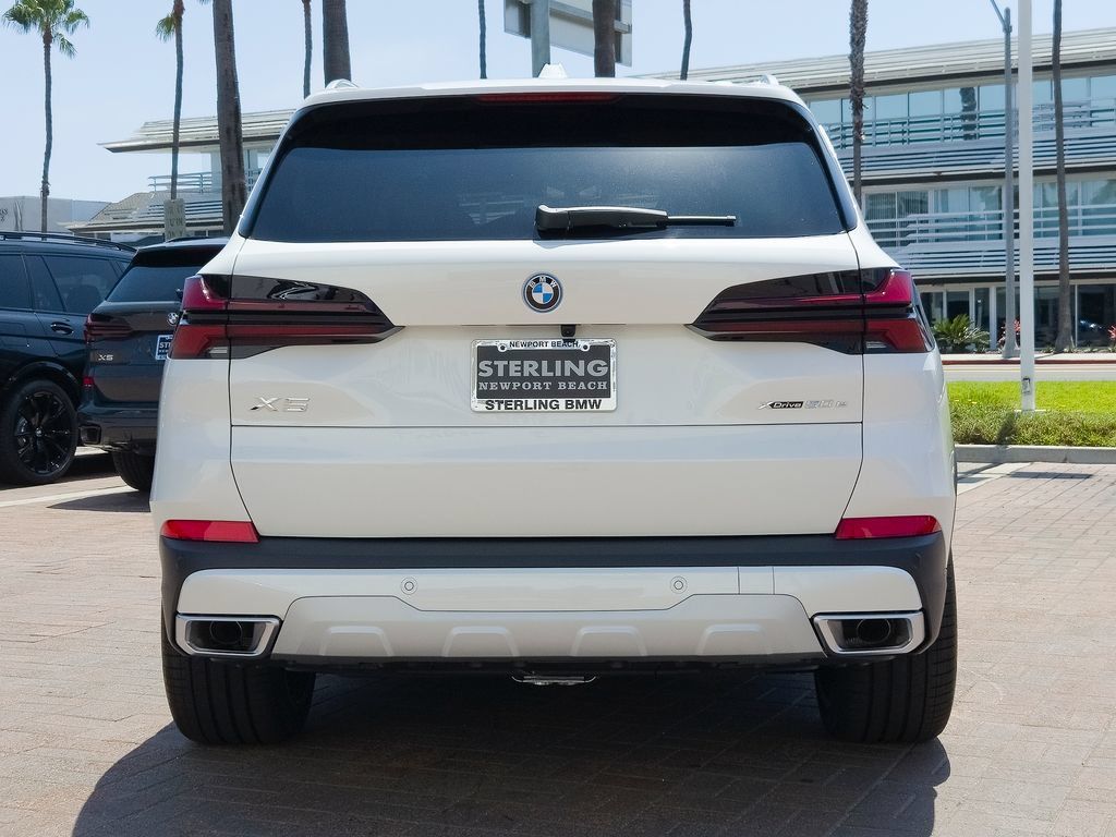 New 2026 BMW X5 xDrive50e w/ Climate Comfort Package AWD/4WD image 16