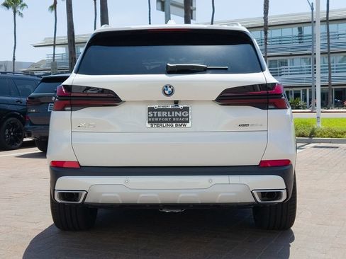 New 2026 BMW X5 xDrive50e w/ Climate Comfort Package AWD/4WD image 16