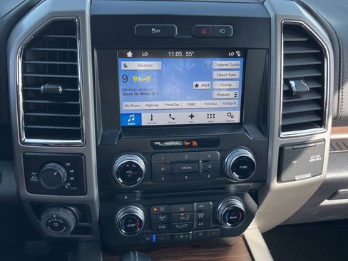 Used 2017 Ford F150 Lariat w/ Equipment Group 502A Luxury image 12