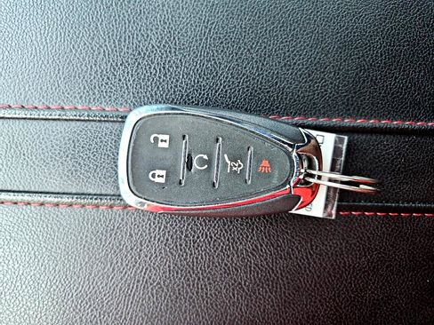 Used 2022 Chevrolet Blazer RS w/ Enhanced Convenience Package image 34