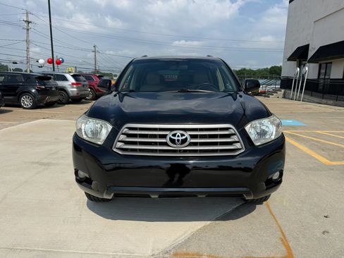 Used 2010 Toyota Highlander SE AWD/4WD image 2