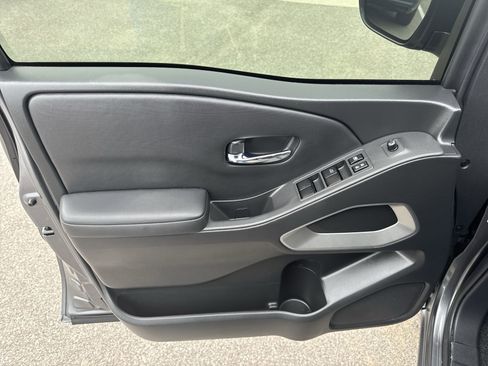 Used 2022 Nissan Frontier SV image 23