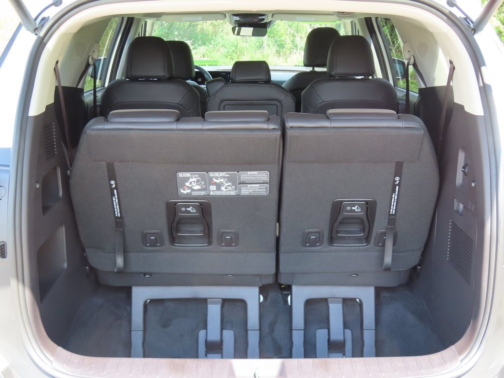 Certified 2026 Kia Carnival EX FWD image 21