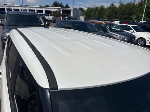 Used 2024 Kia Soul LX FWD image 18