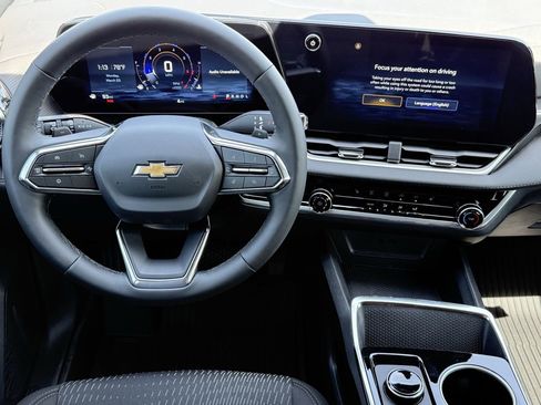 New 2026 Chevrolet Equinox LT image 11