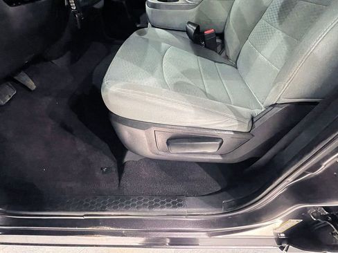 Used 2019 RAM 1500 Express AWD/4WD image 21